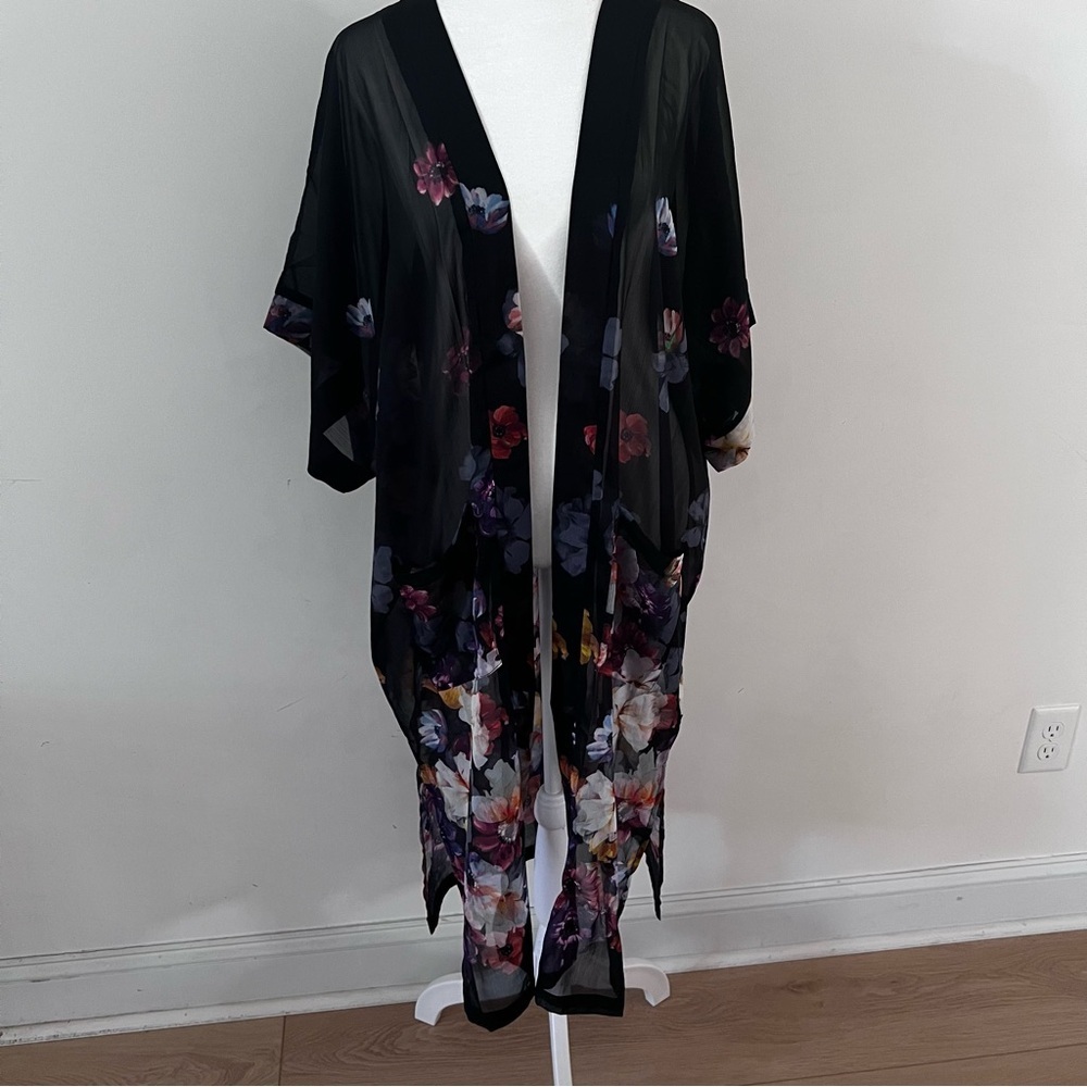 Rachel Zoe Floral Print Black Kimono